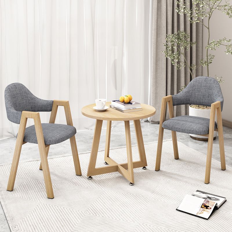 Chaise d'appoint contemporaine en métal, chaise simple à dossier ouvert et rembourrée pour la maison