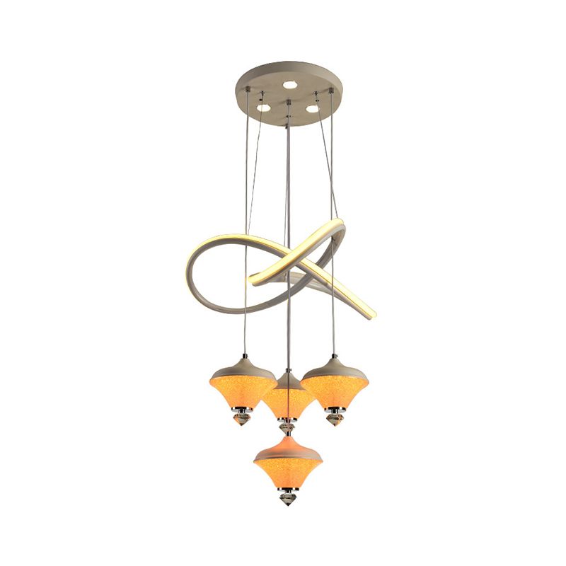 Modernes Gyroskop-LED LED Multiple Hanging Light Acryl 4-Kopf-Esszimmer-Anhängerlampe in Weiß mit Streifenregal