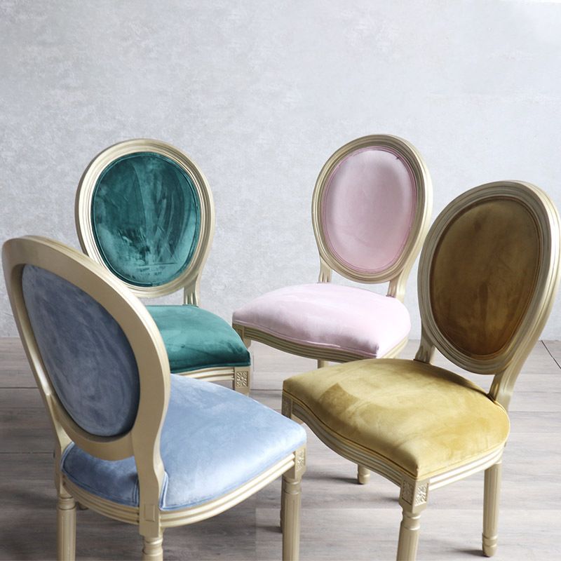 Chaise de salle à manger traditionnelle en velours, chaise latérale à dossier King Louis de 38 pouces avec 4 pieds pour restaurant