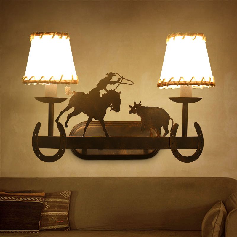 Cono comedor Luz de pared Lámpara Vintage Metal Vintage Lámpara de aplastamiento de óxido de 2 luces con decoración de animales