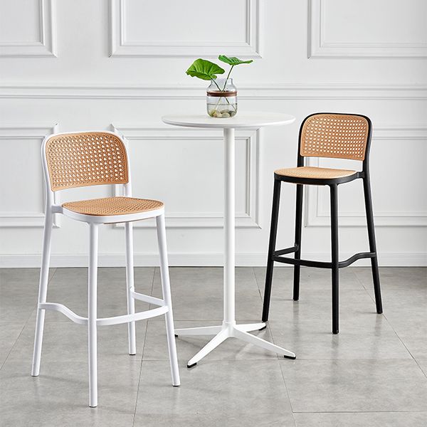 Scandinavian Low Back Plastic Counter Stool Rectangle Seat Plastic Furniture
