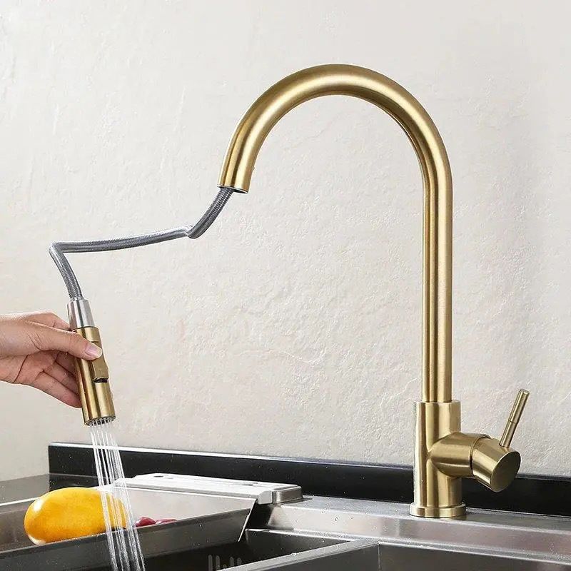 Traditional Pull down Kitchen Faucet Single Handle Faucet with Pull out Sprayer