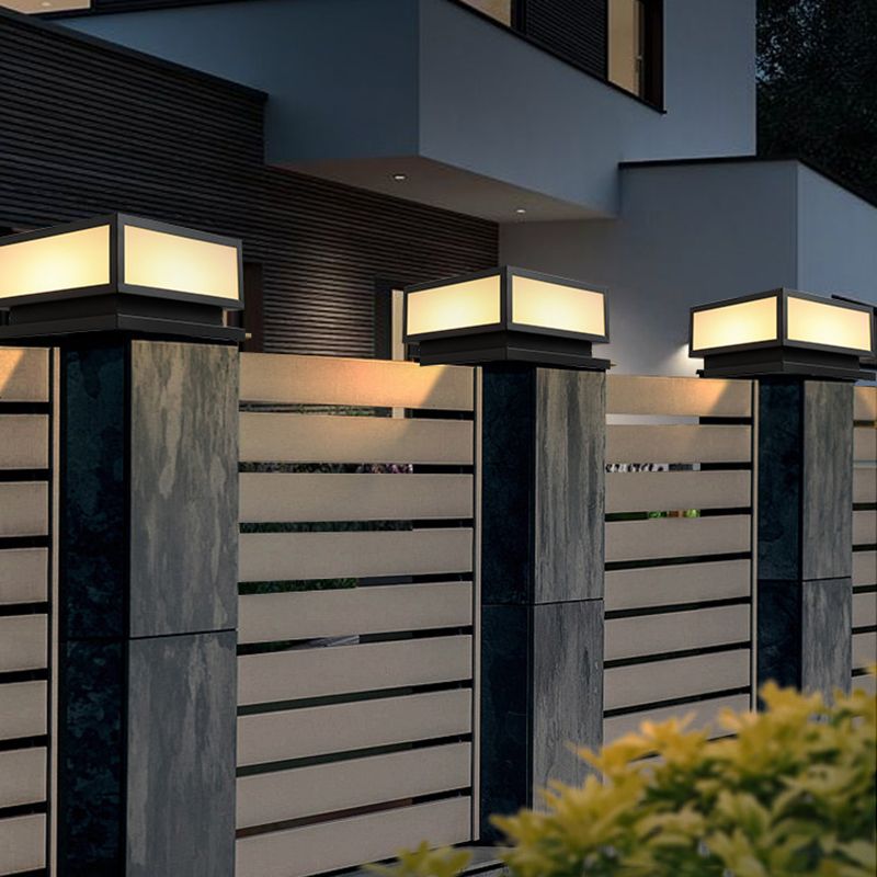Modern Pillar Lighting Fixture Minimalist LED Solar Lamp for Garden