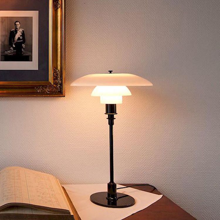 Lampada da tavolo a più livelli con paralume svasato, moderno ed elegante, in vetro, 1 luce, illuminazione da tavolo in rame/argento per camera da letto