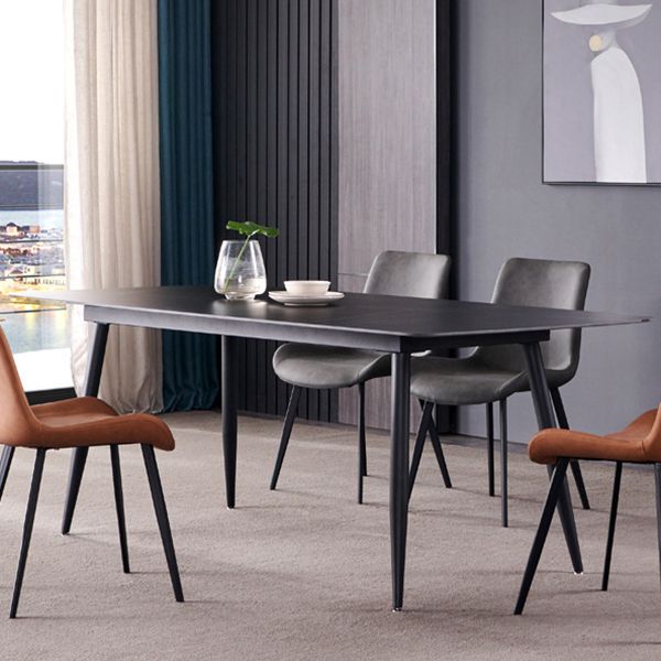 Table à manger rectangulaire en pierre fritrée contemporaine avec une table de base à quatre jambes en noir