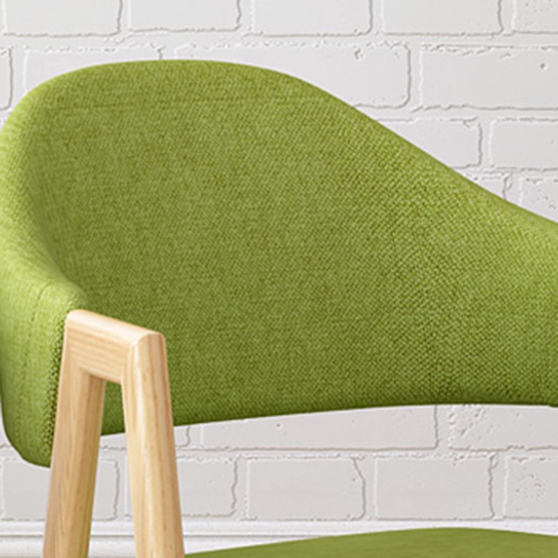 Chaise de salle à manger contemporaine en métal, chaise latérale de salle à manger en velours pour usage domestique