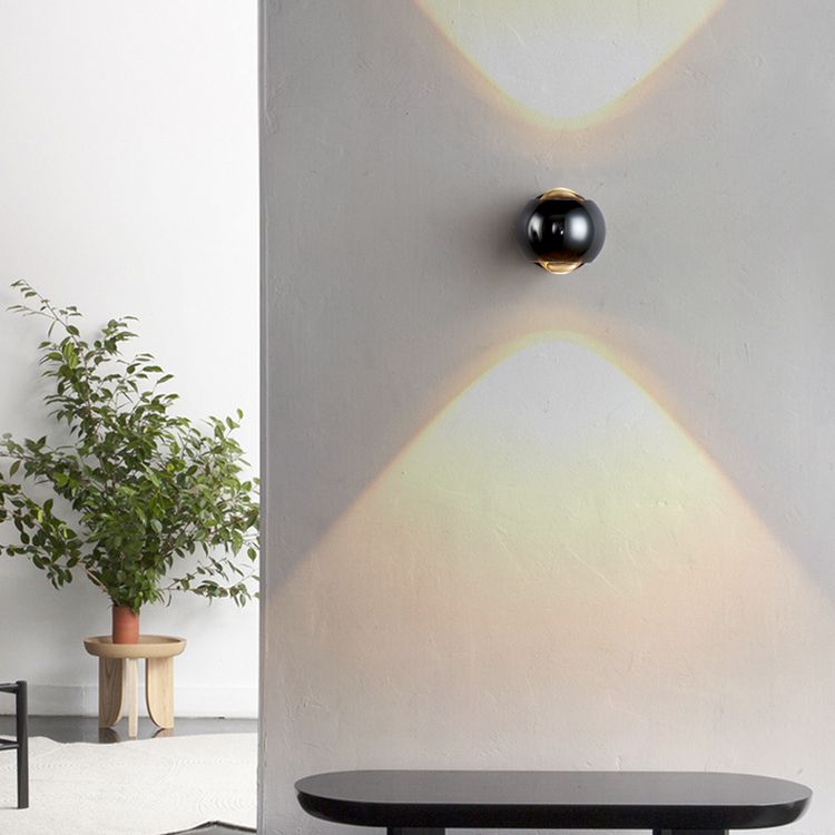 Kugelform Metallwandbeleuchtung moderner Stil 2 Leuchten Wandmontierte Beleuchtung