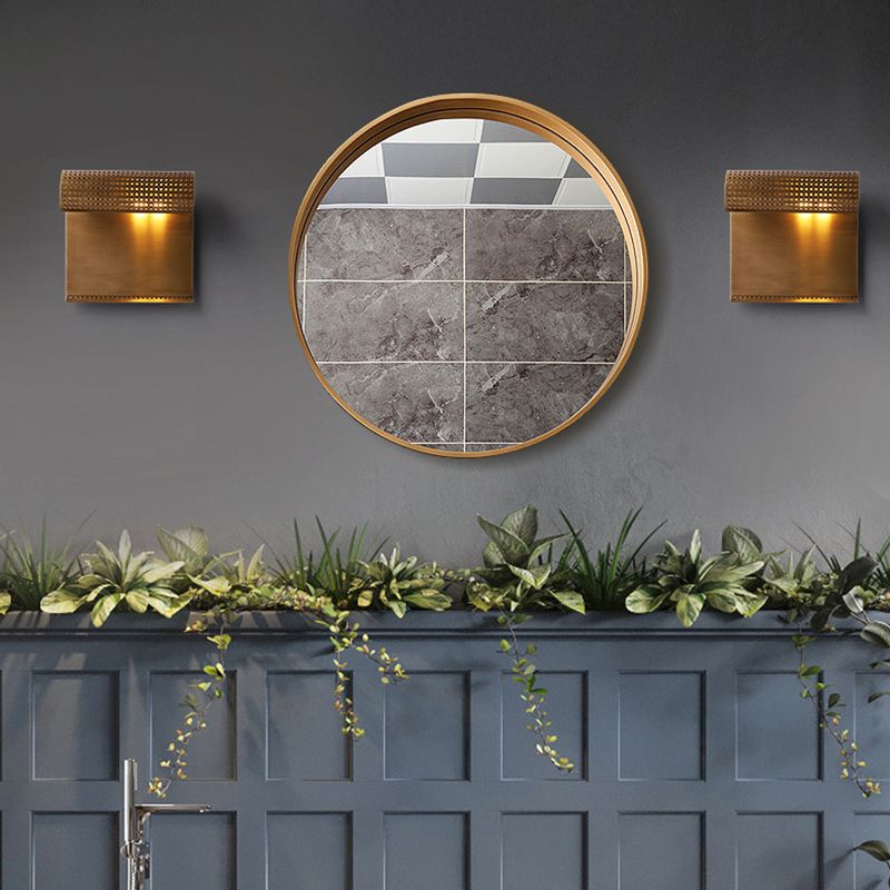 Postmodern Metal Wall Lamp Household Wall Sconce Lighting Fixture for Bedroom