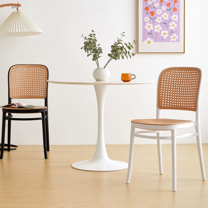 Nordic Plastic Simple Barhocker Indoor Hoher Hocker mit Sitz aus Rattanimitat