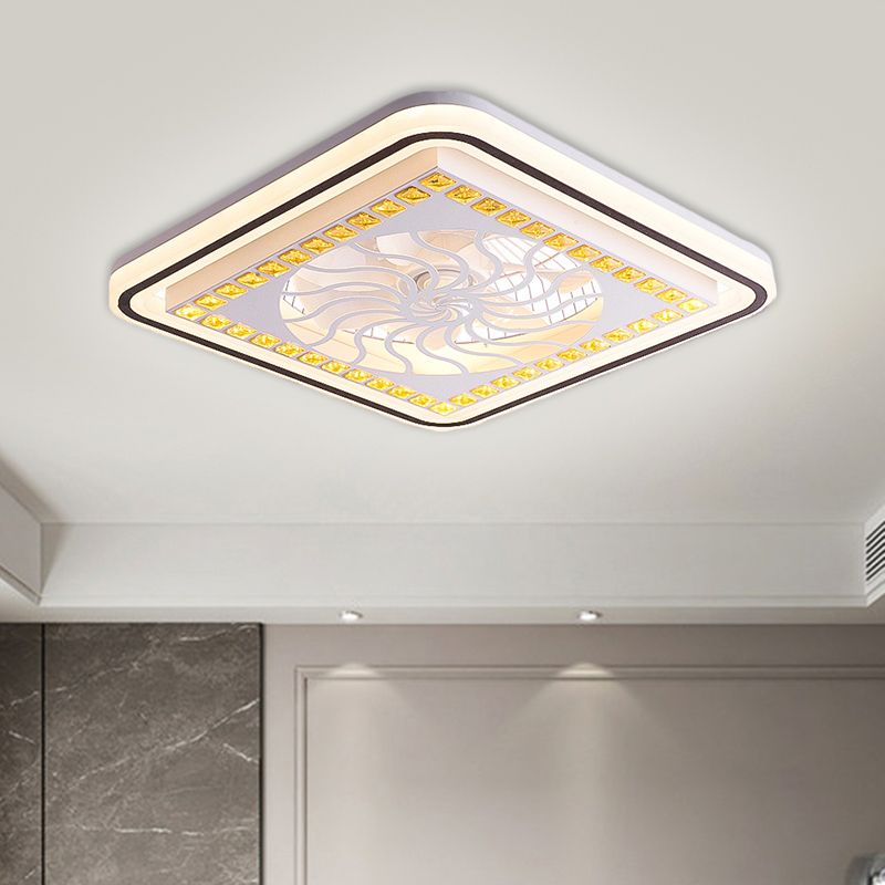 7 Blades LED Square Semi Flush Light Moderne weiße Kristallblöcke Anhängerlüfter, 21,5 "breit
