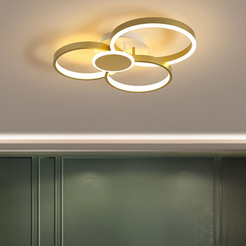 Plafonnier rond semi-encastré moderniste à LED en acrylique doré, lumière chaude/blanche