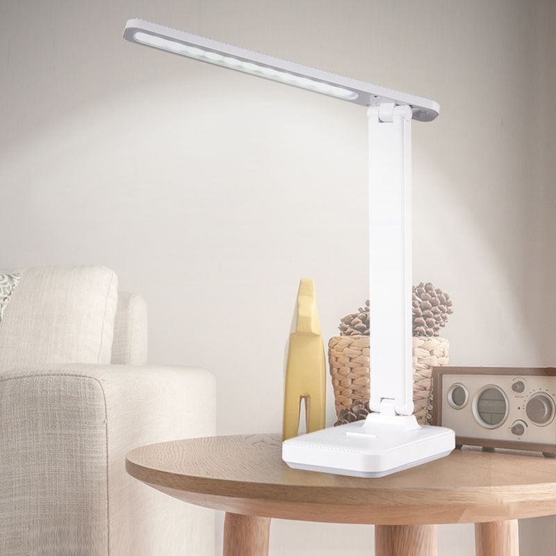 Lampada da tavolo a LED dimmerabile moderna in stile minimalista Lampada da tavolo in plastica a 1 luce per studio