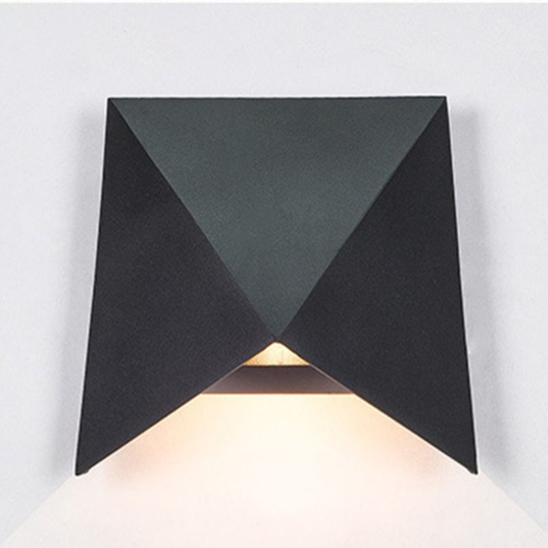Geometric Shape Wall Lamp Modern Style Acrylic 1 Light Sconce in White / Black
