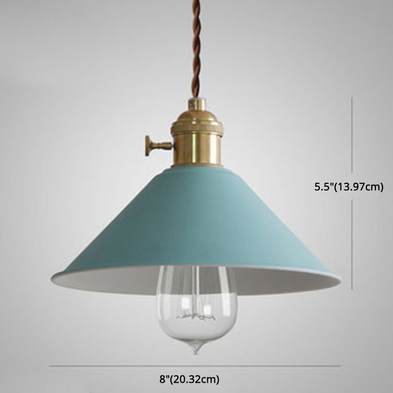 Lampada a ciondolo a ciondolo a pendente conica a pendente in metallo.