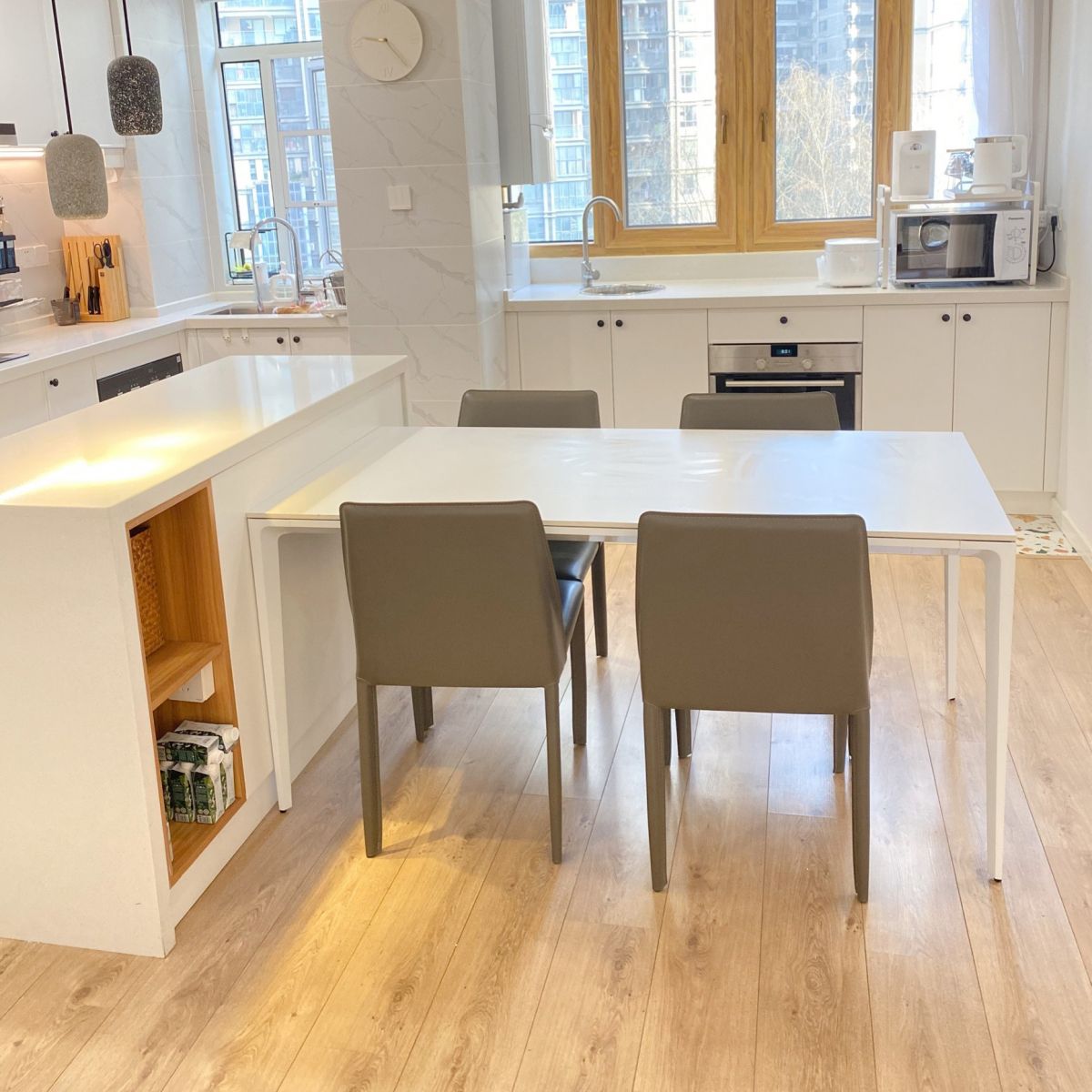 Contemporary Sintered Stone Top Kitchen Dining Set Rectangle Shape Standard Dining Set in White