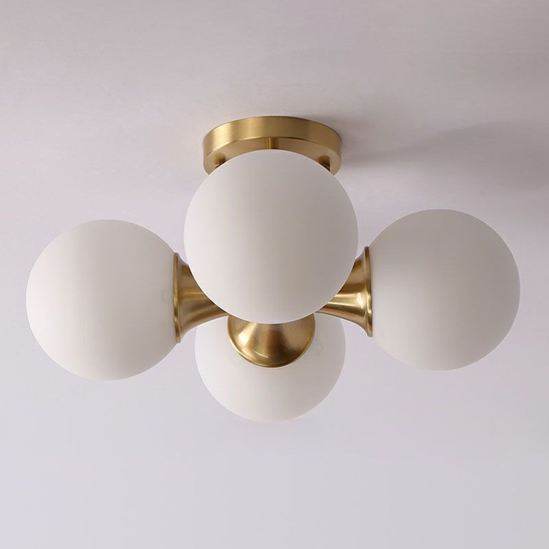 Weiße Glasball halb Flush Deckenleuchte postmoderne Gold Finish Flush Mount Leuchte