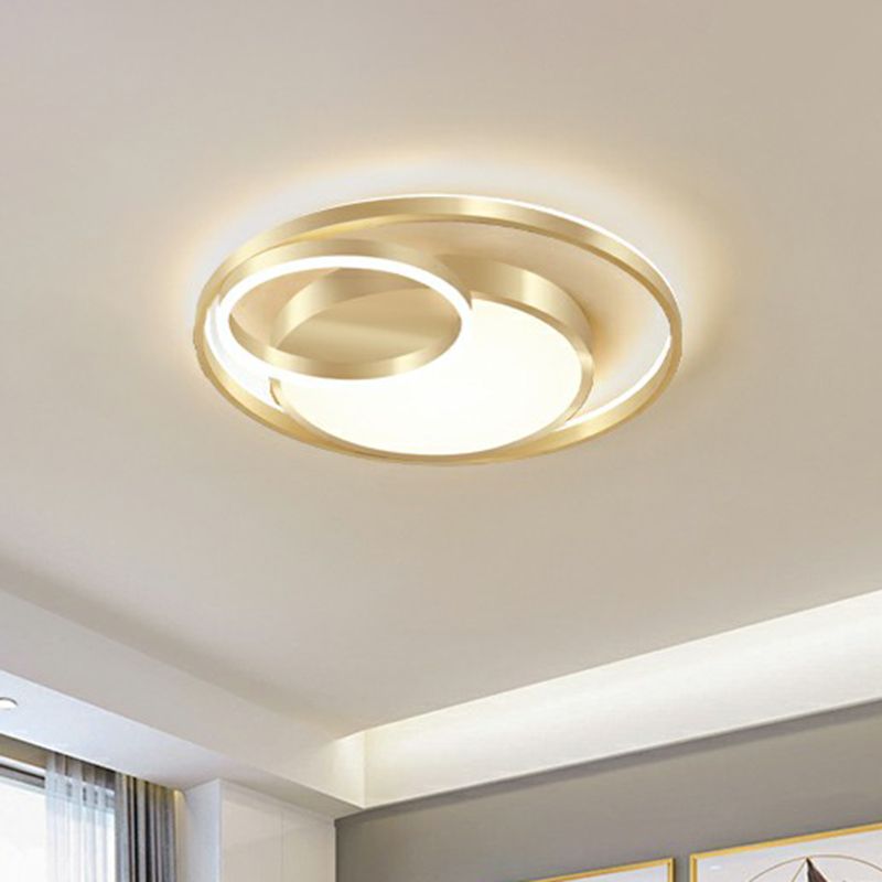Round Metal LED Flush Mount Light Minimalist Gold Finish Ceiling Lighting for Bedroom