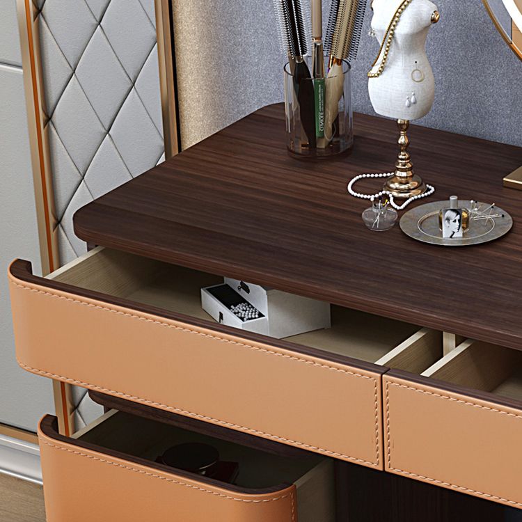 Glam 5-drawer Wooden Vanity Table 17.72" H Dressing Table with Gold Base