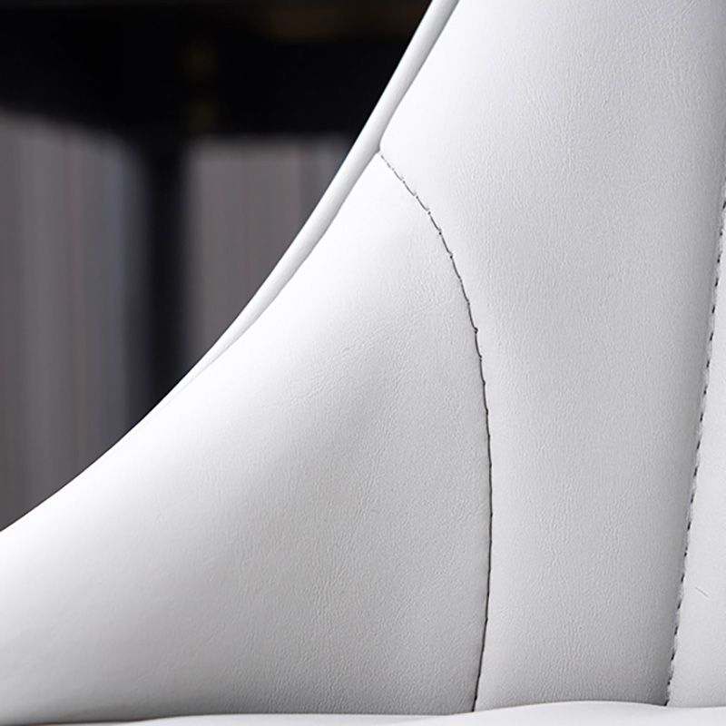 Silla lateral interior escandinava Silla de comedor Parsons tapizada de metal