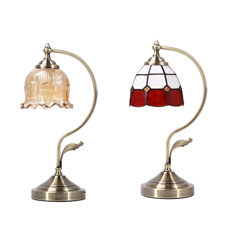 1 Light Modernism Night Table Lamps Metal Nightstand Lamp for Bedroom in Gold