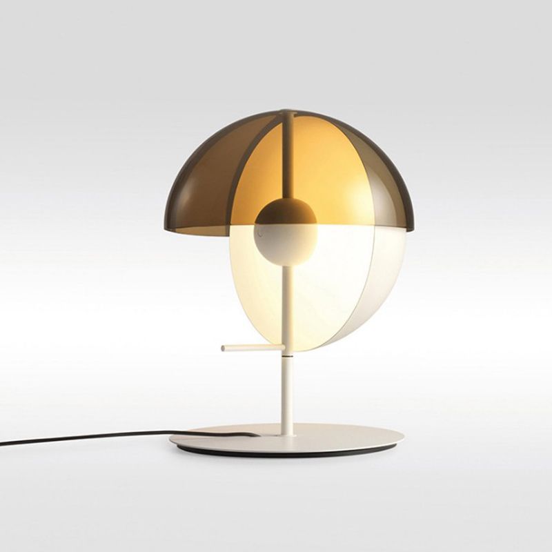 Lampada da comodino a forma di quartierta Simplicity lampada da letto metallizzato da camera da letto