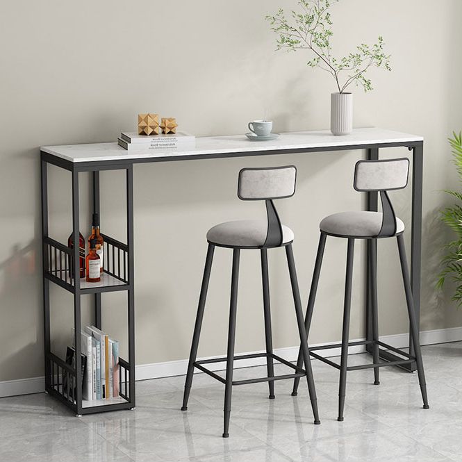 Table à manger à barres de bar à barre moderne avec étagères en noir
