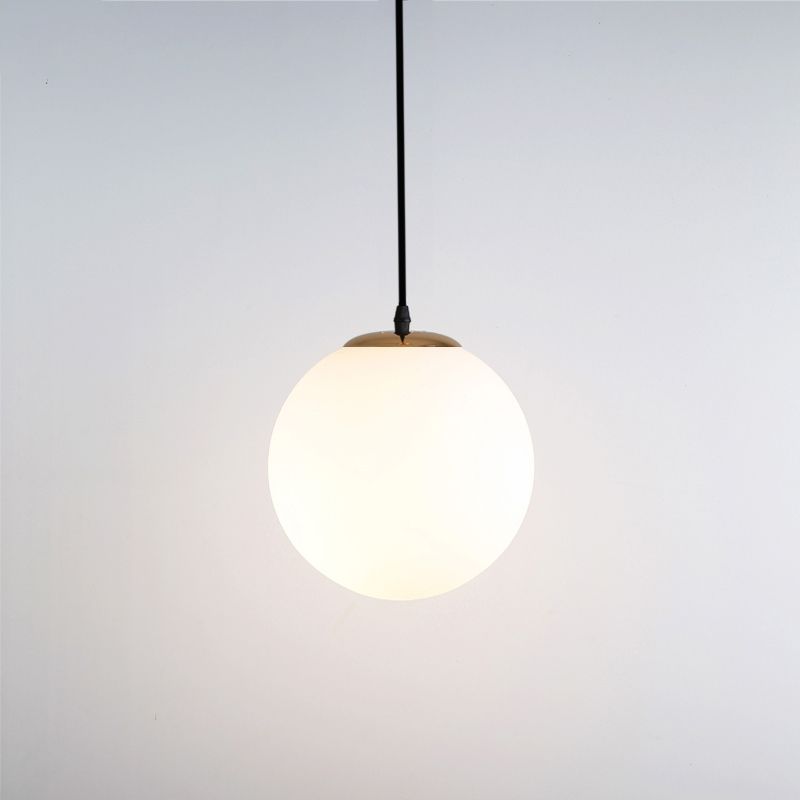 1 globe léger peinnant plafonniers industriels en verre de lait en verre pendant luminaires pour le restaurant
