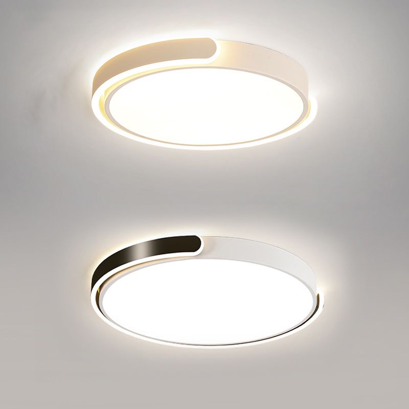 Moderne plafondmontagelamp met ronde acrylkap voor woonkamer