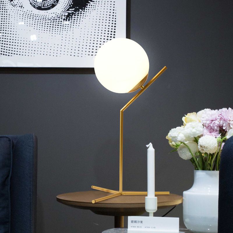 Lampada da comodino globale contemporaneo vetro latte 1 lettura della testa di lettura luce in nero/oro