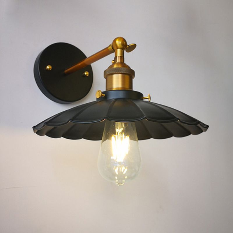 American Vintage Style Wall Sconce Metal Arm 1 Light Wall Light in Scalloped Shade