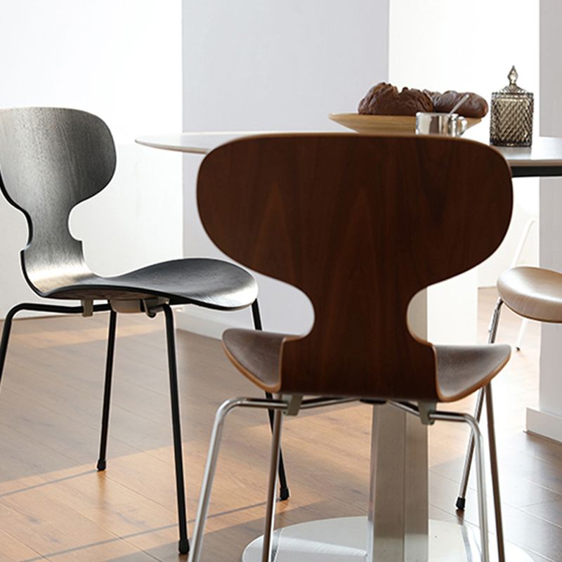 Silla de comedor de metal moderno, silla lateral de comedor de madera para uso en restaurantes