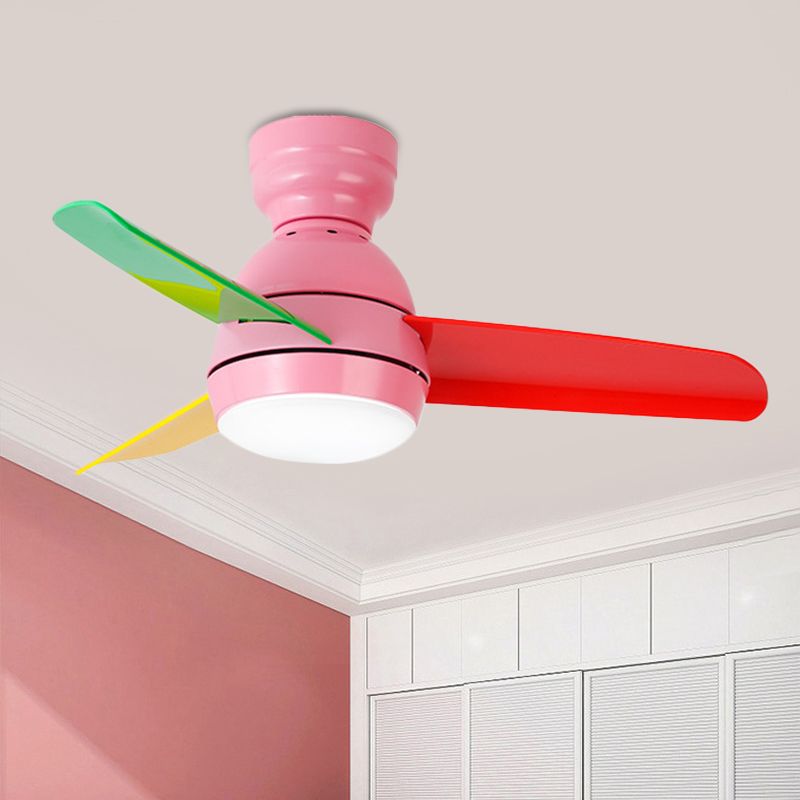 33,5 "W zeitgenössischer Kreis Hanges Lüfter Leichter Acrylwand/Fernbedienungskontrolle LED Semi Flushmount in Schwarz/Weiß/Rosa für Schlafzimmer, 3 Klingen