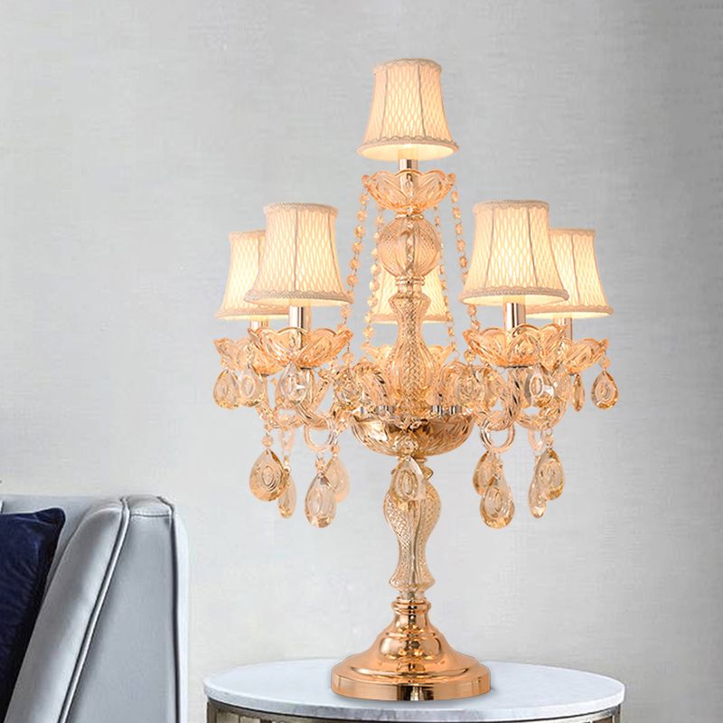5/6 têtes Candelabra Table Light Traditional Gold Crystal Droplets Tablette de nuit avec / Sans nuance de tissu de cloche blanche