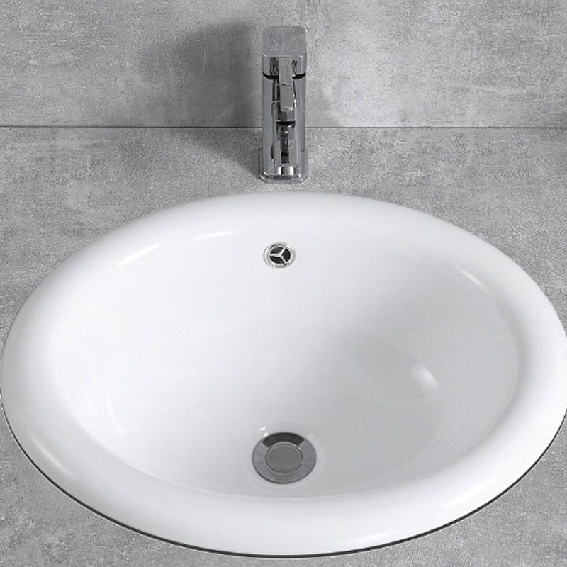 Contemporary Bathroom Sink with Overflow Porcelain Round Vessel Lavatory Sink