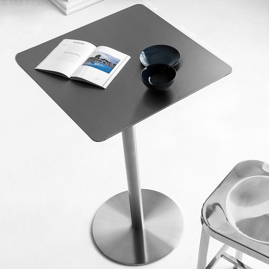 Industrial Style Pub Table Bar Height Metal Bar Table for Indoor