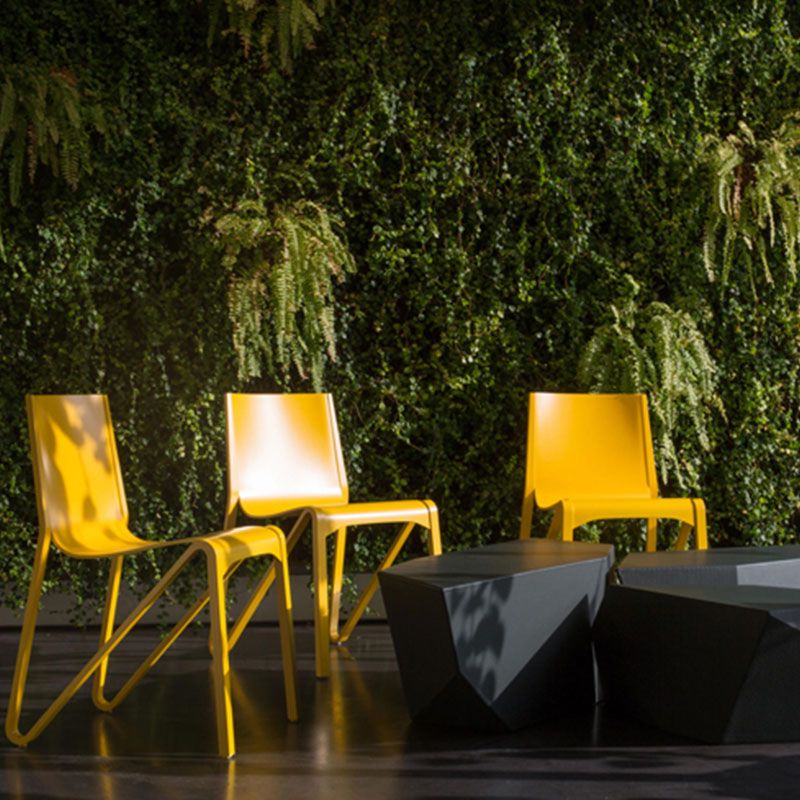 Contemporary Style Armless Chair Plastic Solid Back Side Dining Chair for Restaurant