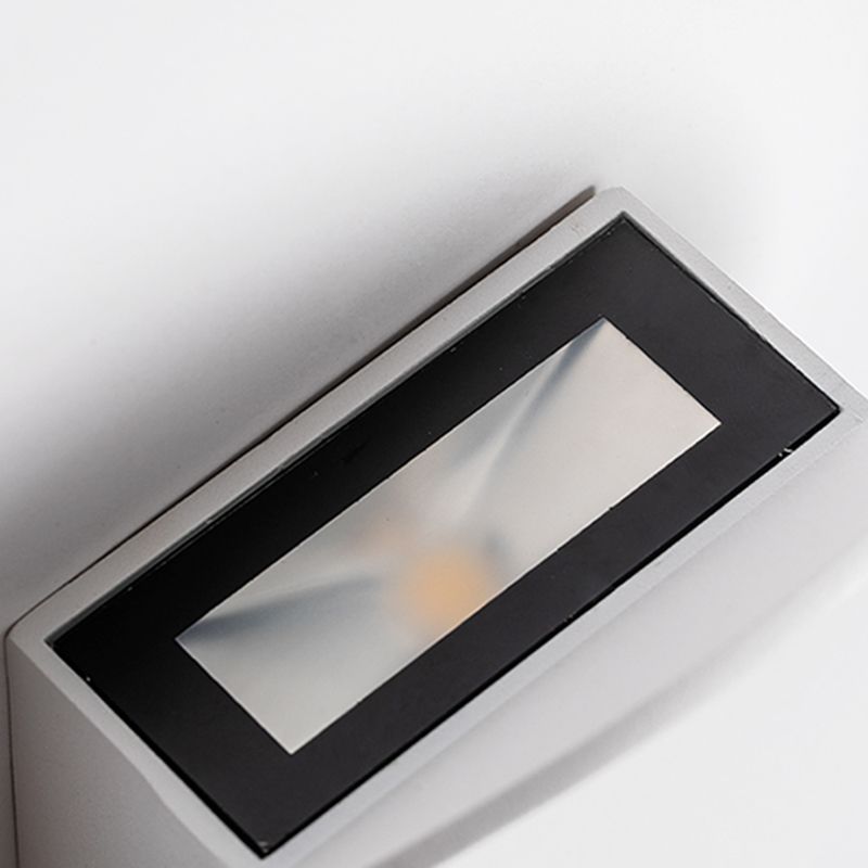 Metal Round Shade Wall Sconce Modern Style 1-Light Wall Mounted Light