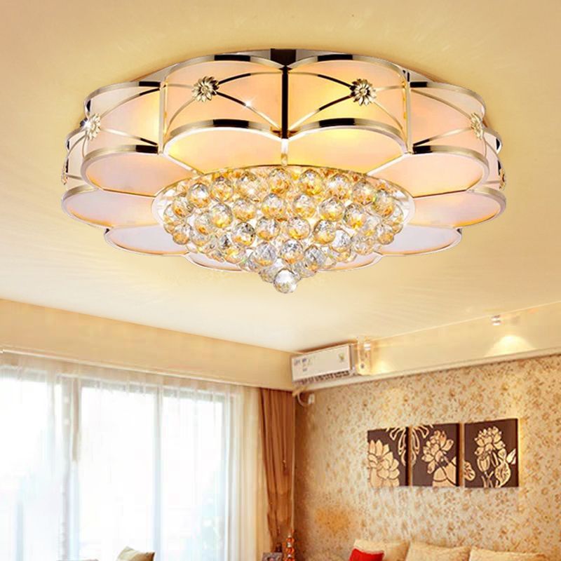 Blossom Frosted Glass Flush Light Fixture Traditional Bedroom Massimale Illuminazione in Gold con Dangling Crystal
