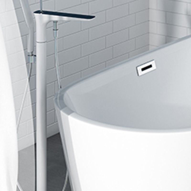 White Acrylic Oval Bathtub for Home Soaking Freestanding Tub with Drain