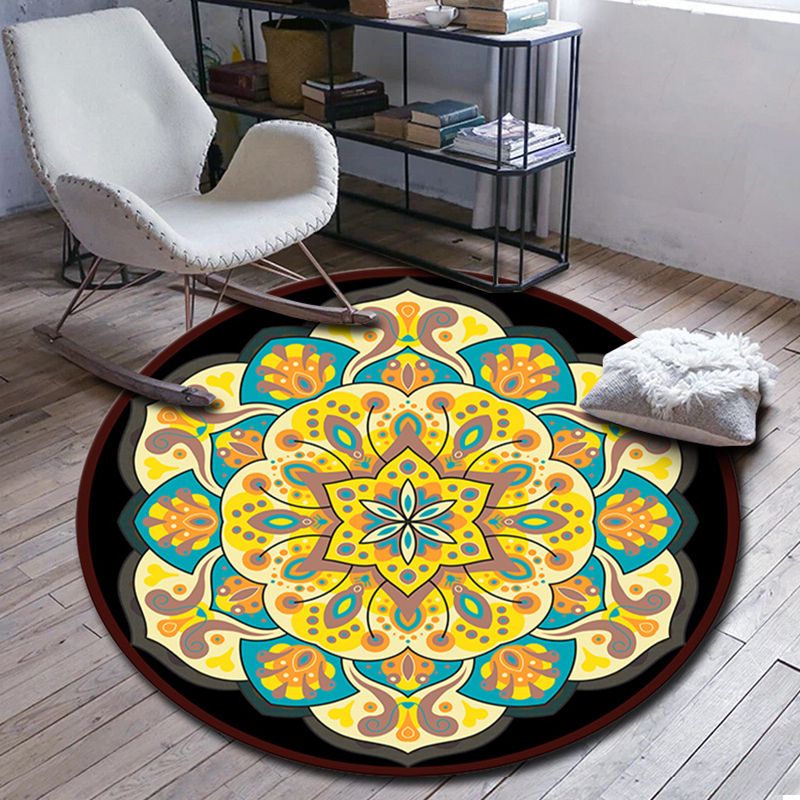 Folks Multicolor Mandala Rug Synthetics Moroccan Rug Machine Washable Non-Slip Pet Friendly Carpet for Living Room