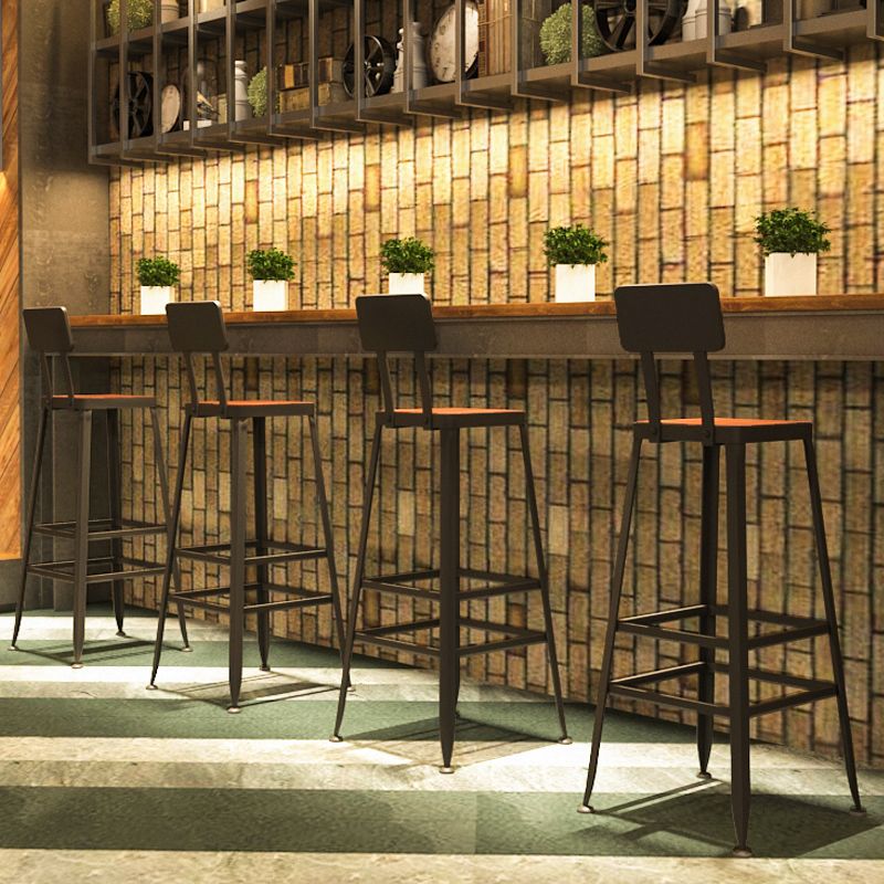 Taburete de bar interior de madera maciza de metal contemporáneo con respaldo