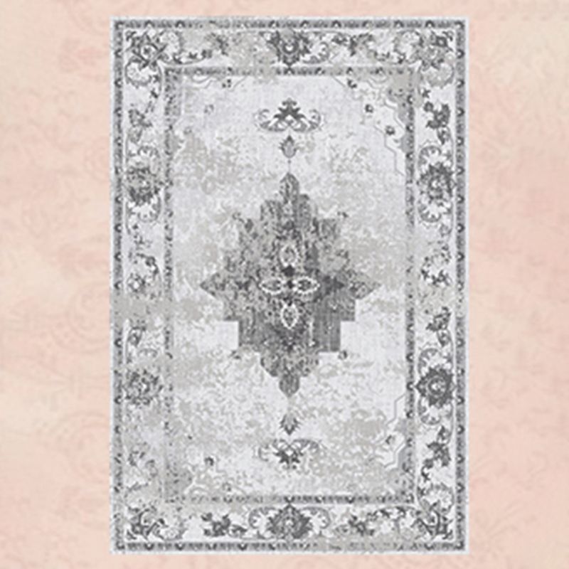 Elegant Red Tone Distressed Carpet Polyester Medallion Indoor Rug Stain Resistant Rug for Home Decoration