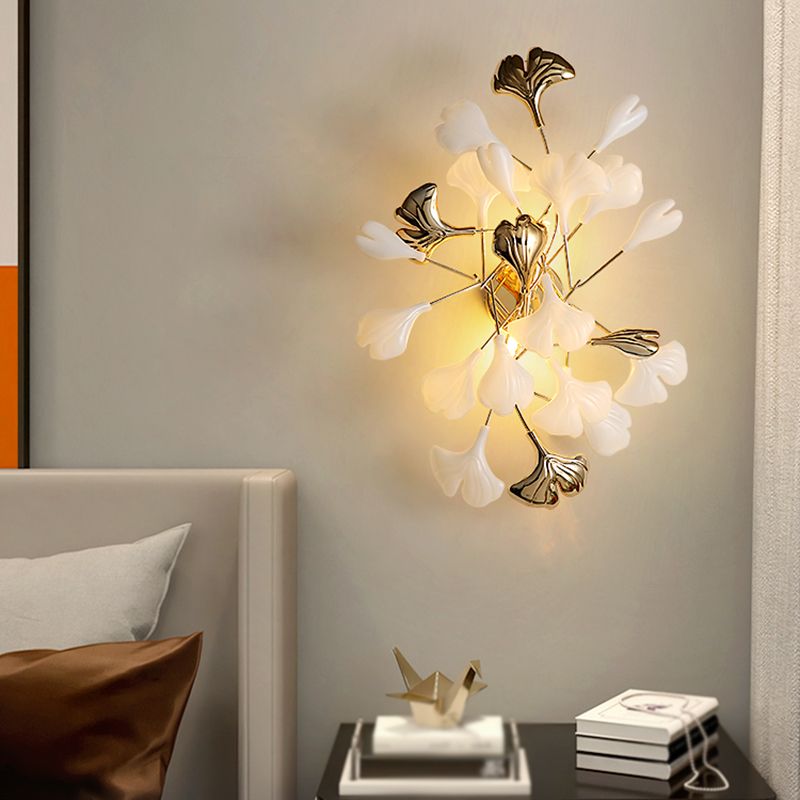 2 / 3 - Light Ginkgo Leaf Shape Wall Light Iron and Plastic Wall Sconce in Gold and White