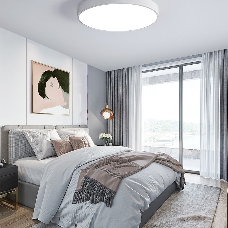 Simplicity Style Acrylic Lampshade LED Flush Mount Light Round Metal Border Ceiling Light for Hallway Balcony