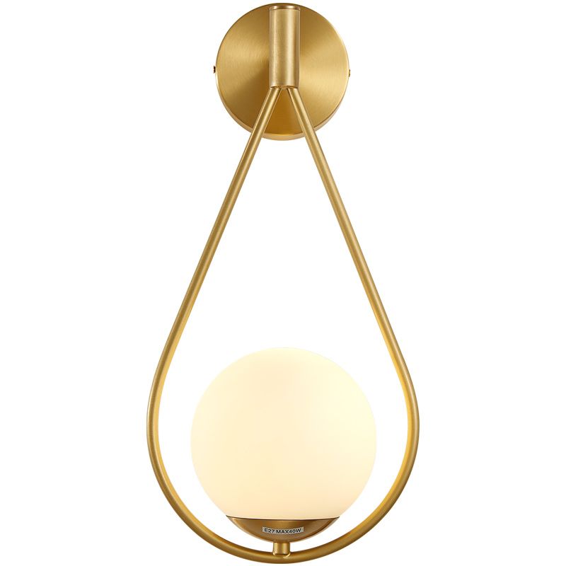 Nordische Wandbeleuchtung GOLD GOLD TREARDROP WALL Leuchtenbeleuchtung mit Glasschatten