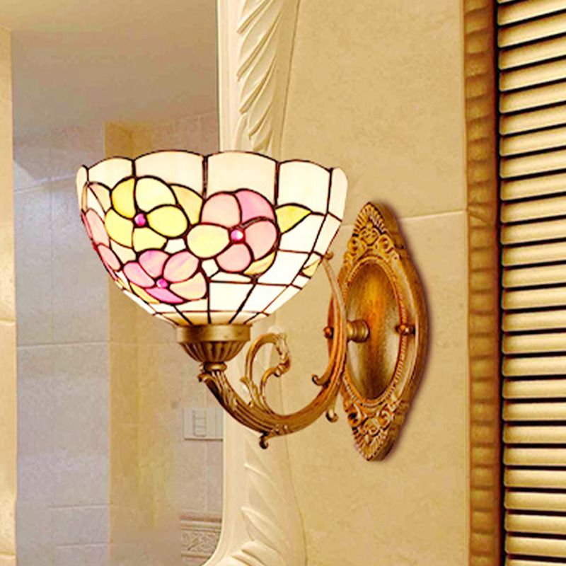 Flower Cut Glass Vanity Wall Light Fixture Baroque 1 Light Pink/Green Sconce for Bathroom