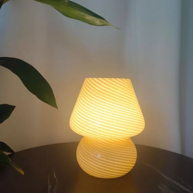 Trendy paddestoelvormige tafellicht macaron glas 1-licht nachtkastje lamp voor slaapkamer