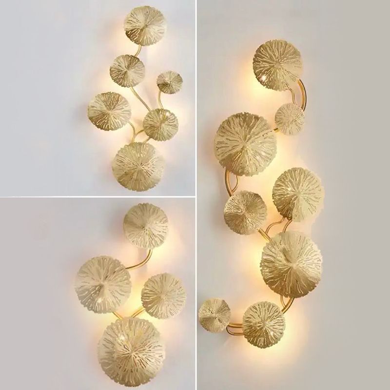 Metal Gold Wall Lamp in Modern Creative Style Stainless-Steel Lotus Shape Wall Sconce for Bedroom