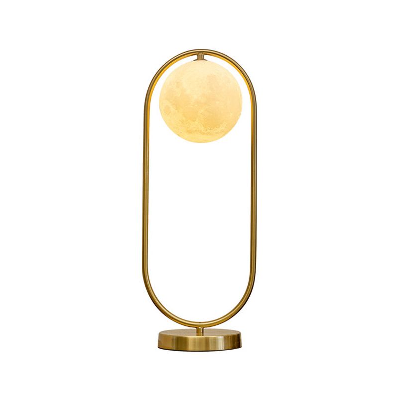 Luce da tavolo notturno ellittico oro Minimalista 1 comodino metallico con tonalità in vetro di latte luna finta
