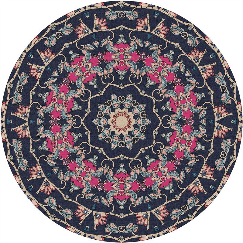 Tapis traditionnel Glam de couleur foncée
